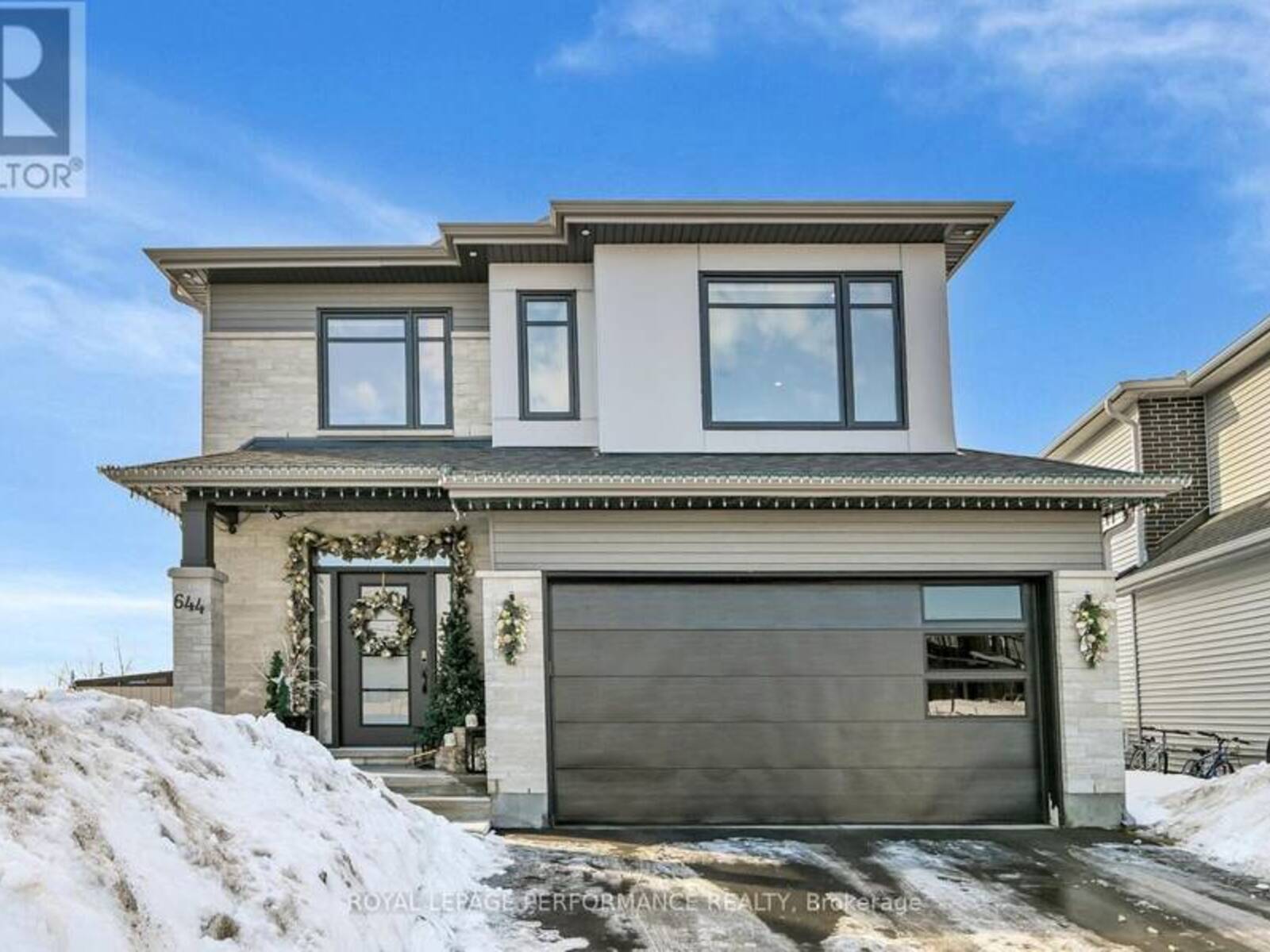 644 MOONFLOWER CRESCENT, Ottawa, Ontario K1T 0X8