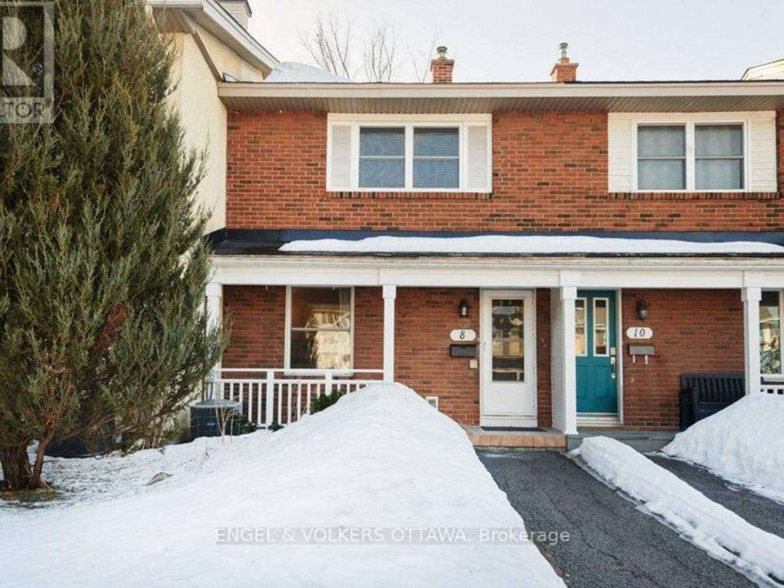 8 MONTEREY DRIVE, Ottawa, Ontario K2H 7A6