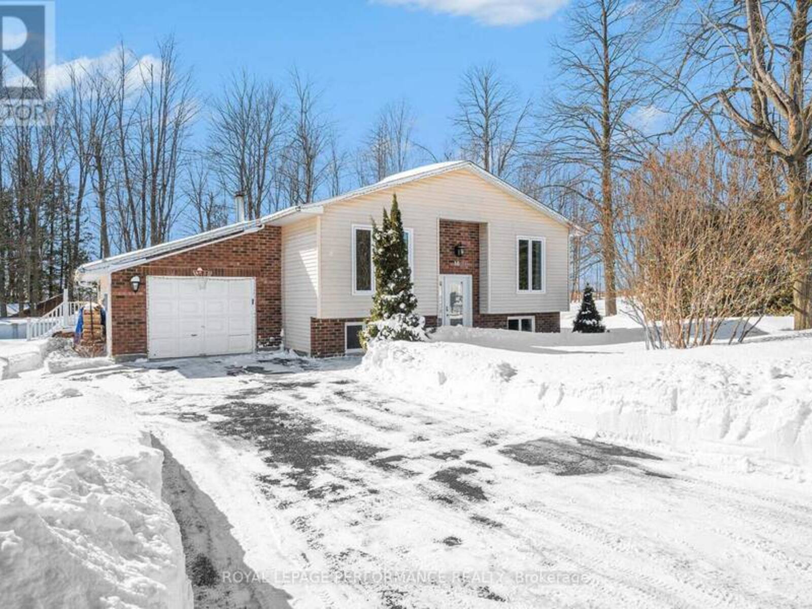 18 CLOUTIER DRIVE, Embrun, Ontario K0A 1W0