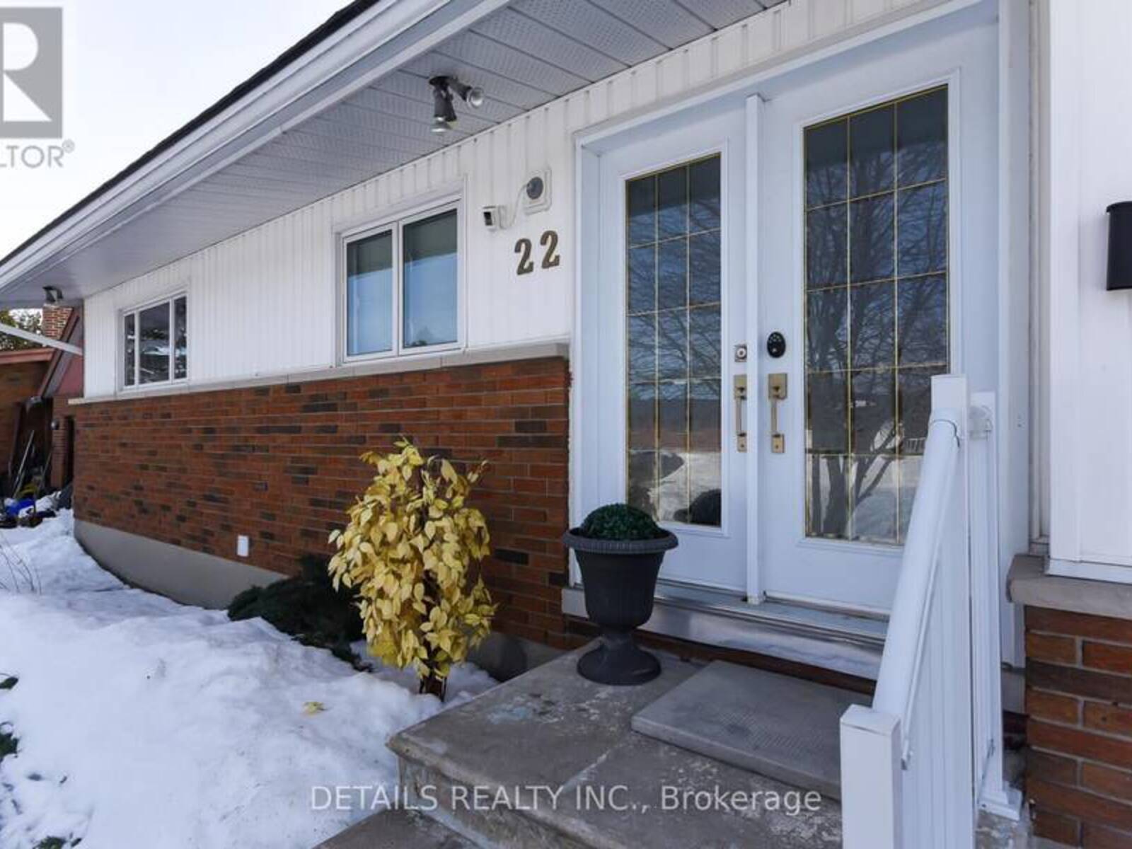 22 KINGSBURY AVENUE, Ottawa, Ontario K2G 3E6