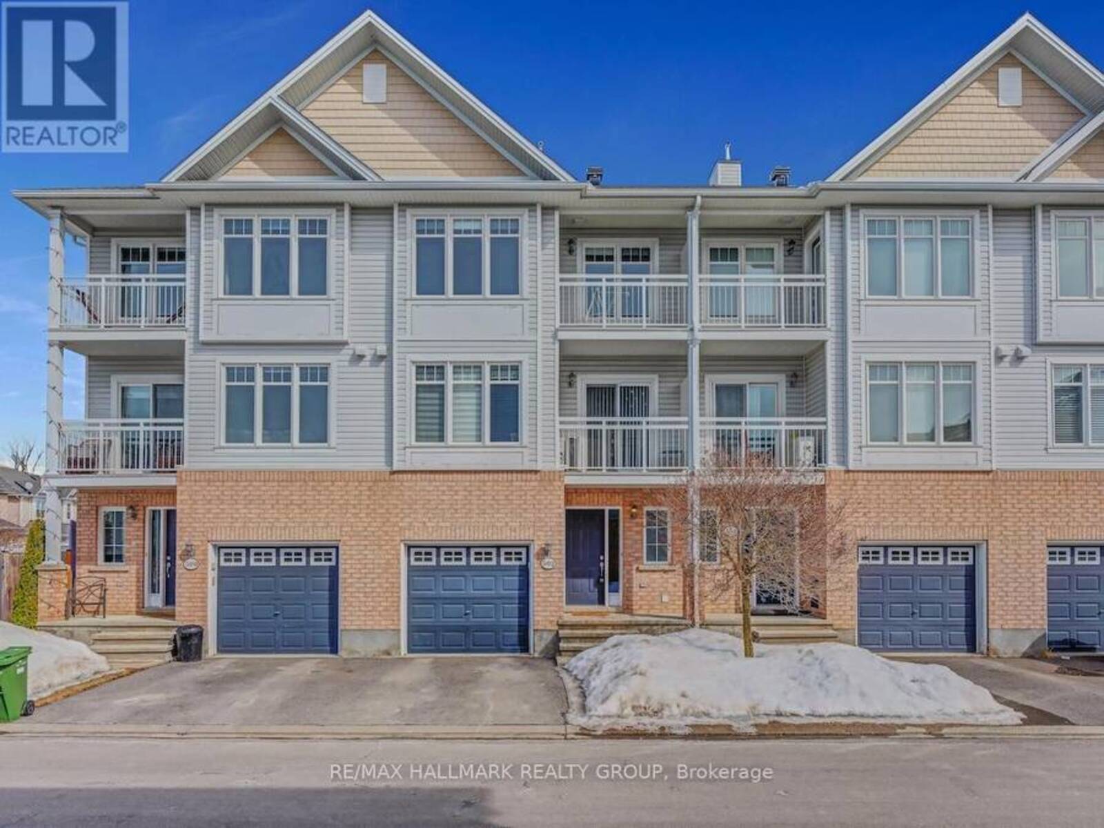 502 BARHOLM PRIVATE, Ottawa, Ontario K1W 0G4