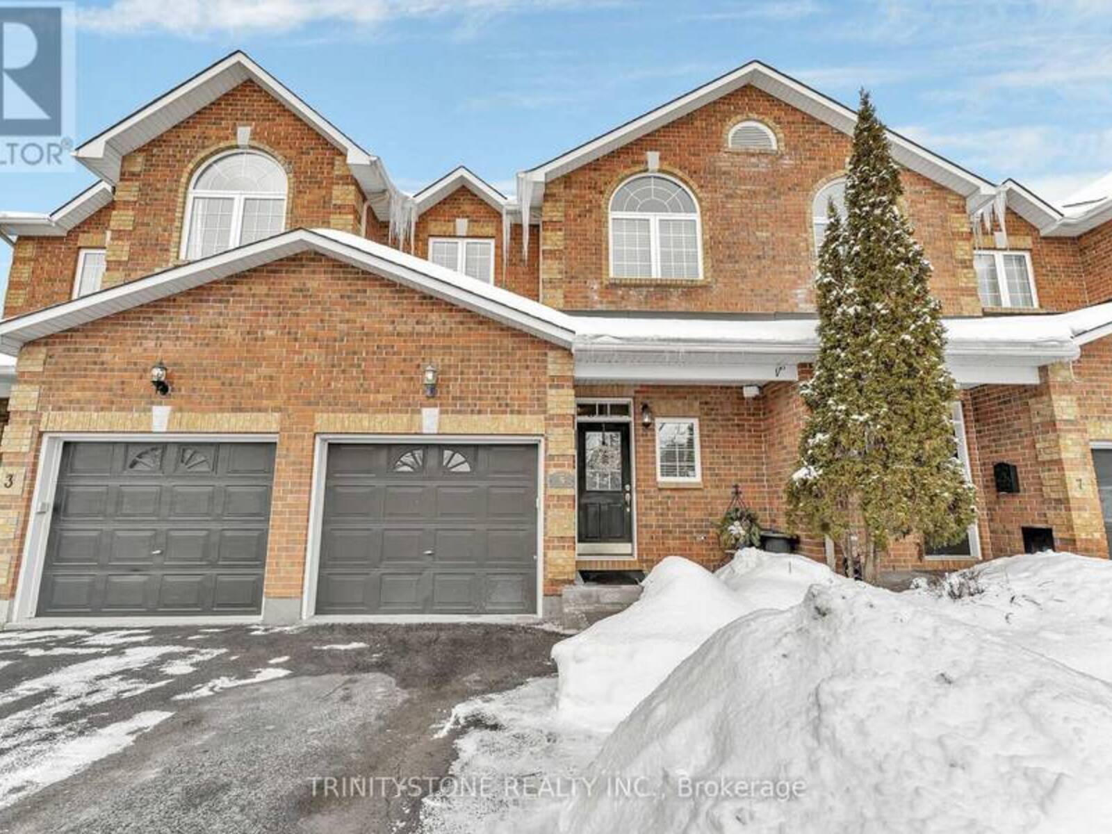 5 LAUMANN COURT, Ottawa, Ontario K2S 1V9