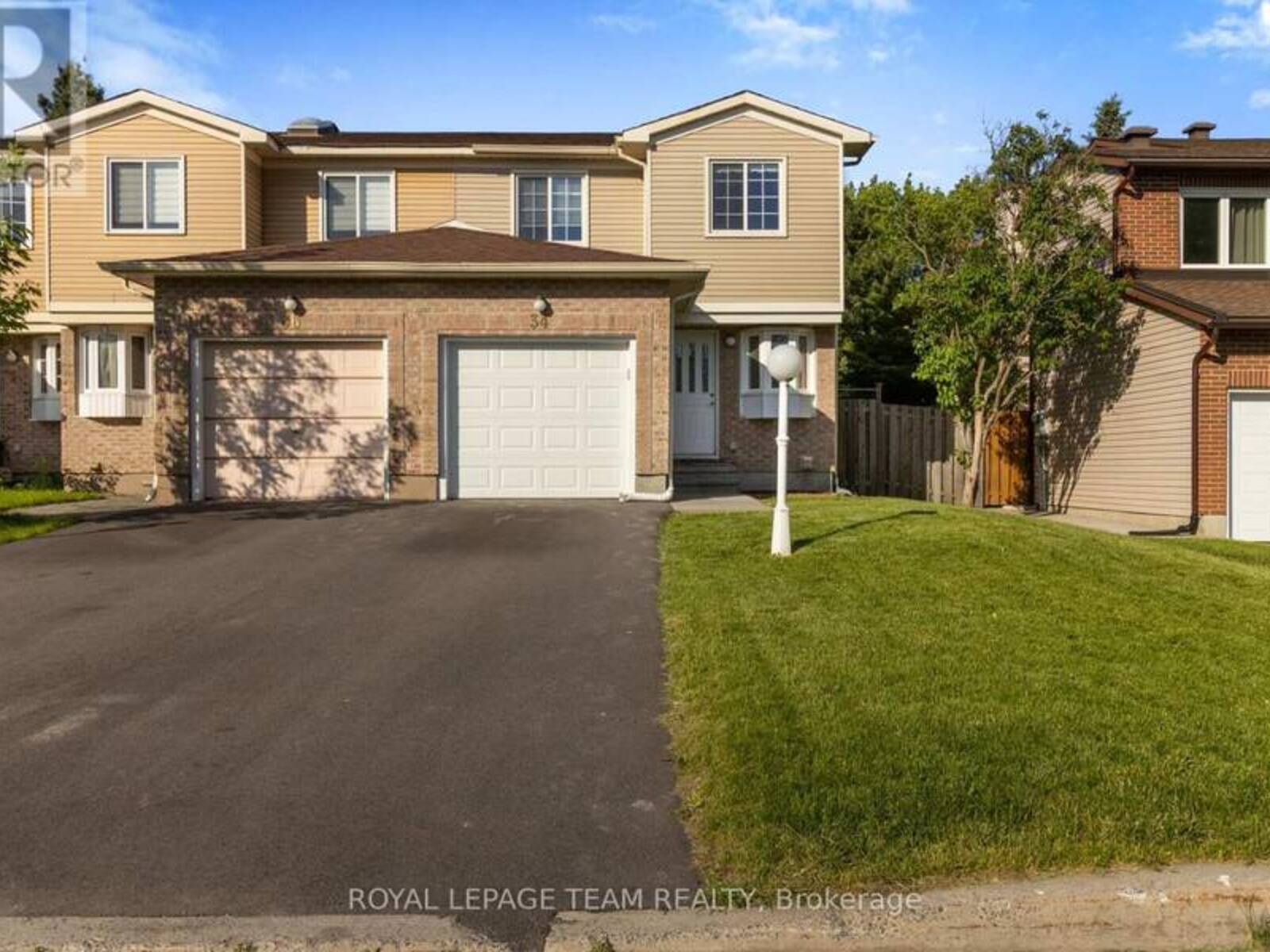 34 SHADETREE CRESCENT, Ottawa, Ontario K2E 7R2