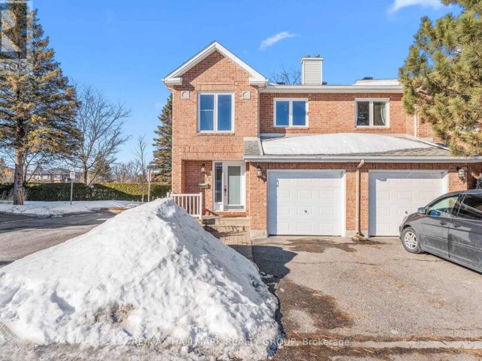 1812 SUMMERFIELDS CRESCENT, Ottawa, Ontario K1C 7B8