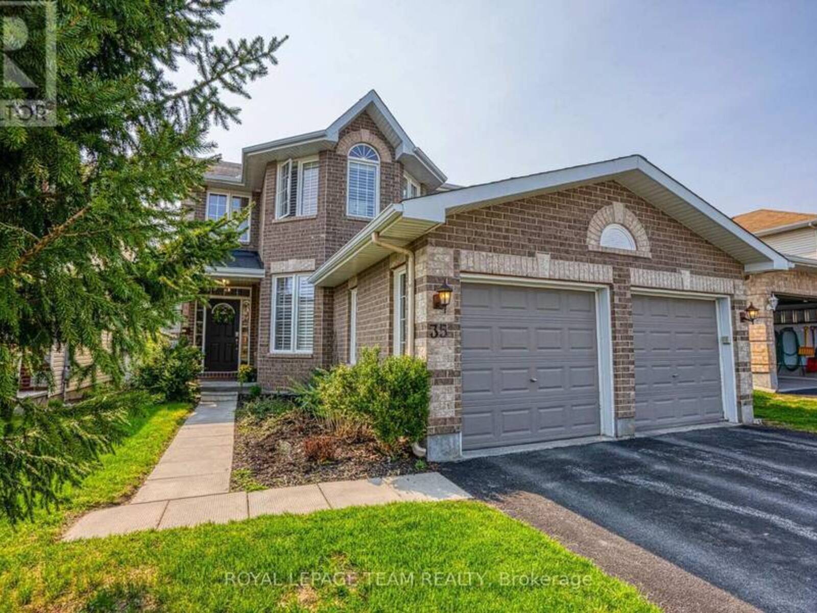 35 WOLISTON CRESCENT, Ottawa, Ontario K2W 1G3