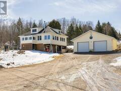 5601 CENTENNIAL LAKE ROAD Greater Madawaska Ontario, K0J 2R0