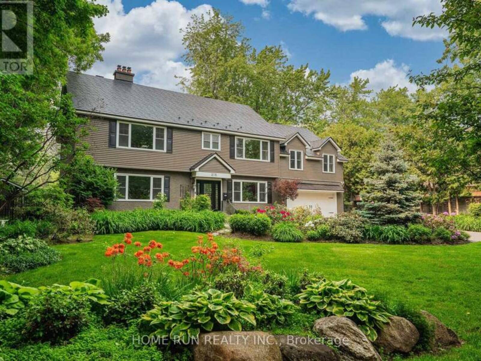 275 BUCHAN ROAD, Ottawa, Ontario K1M 0W4