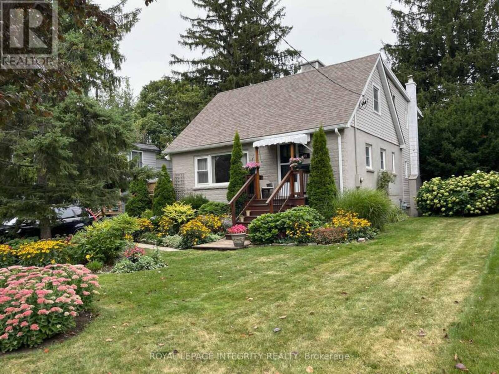465 GUY STREET, Ottawa, Ontario K1K 1C1