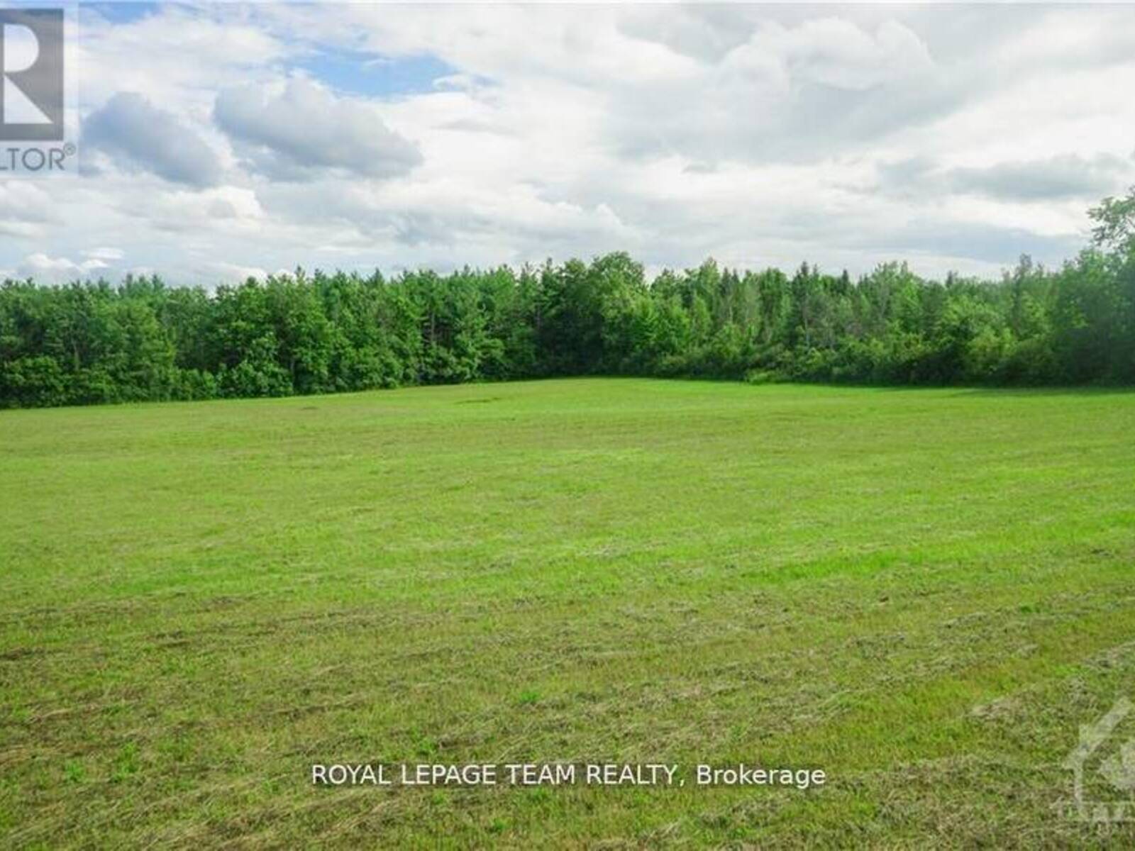 8530 VICTORIA STREET, Ottawa, Ontario K0A 2P0