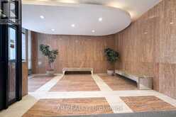 705 - 475 LAURIER AVENUE W | Ottawa Ontario | Slide Image Sixteen