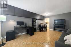 705 - 475 LAURIER AVENUE W | Ottawa Ontario | Slide Image Five