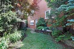 1939 WEMBLEY AVENUE | Ottawa Ontario | Slide Image Two