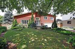 1939 WEMBLEY AVENUE | Ottawa Ontario | Slide Image Six