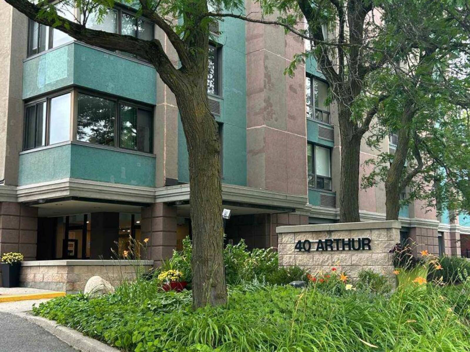 601 - 40 ARTHUR STREET, Ottawa, Ontario K1R 7T5