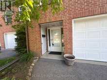 40 APPLEBY PRIVATE | Ottawa Ontario | Slide Image Two