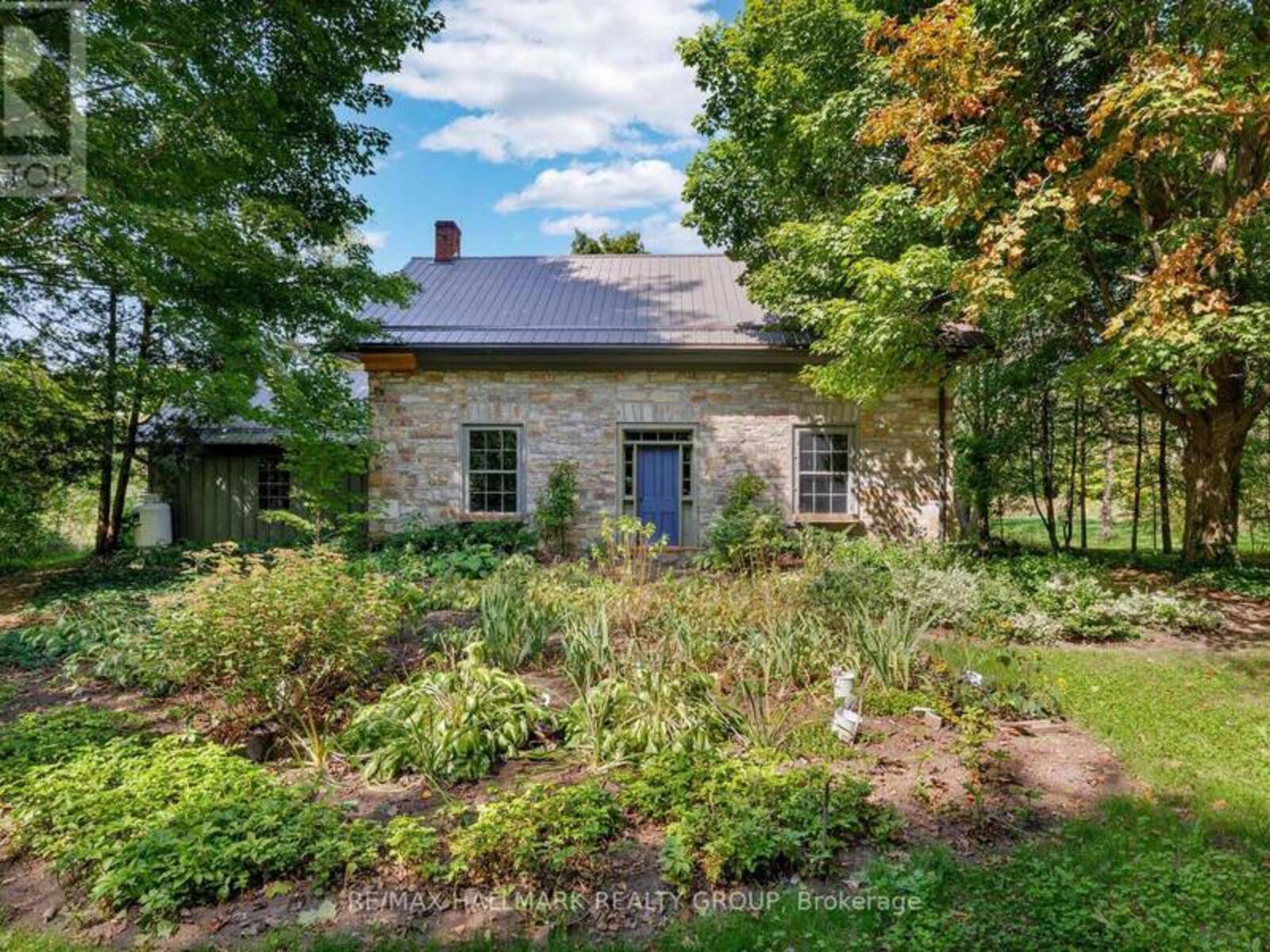 30 BALLYCANOE ROAD, Mallorytown, Ontario K0E 1R0