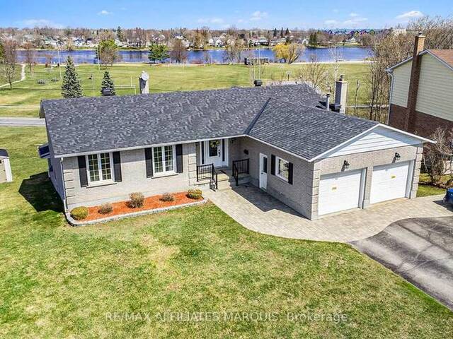 74 COLONEL BY CRESCENT Smiths Falls Ontario, K7A 5B6 - 4 Bedrooms Home For Sale
