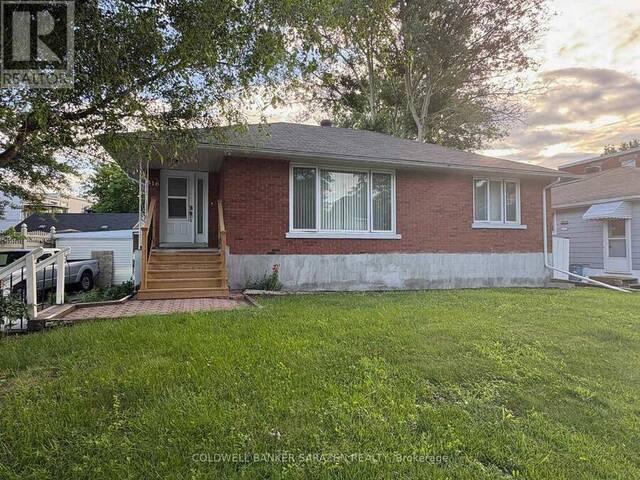 316 LAFONTAINE AVENUE Ottawa Ontario, K1L 6X2 - Multi-family Home For Sale