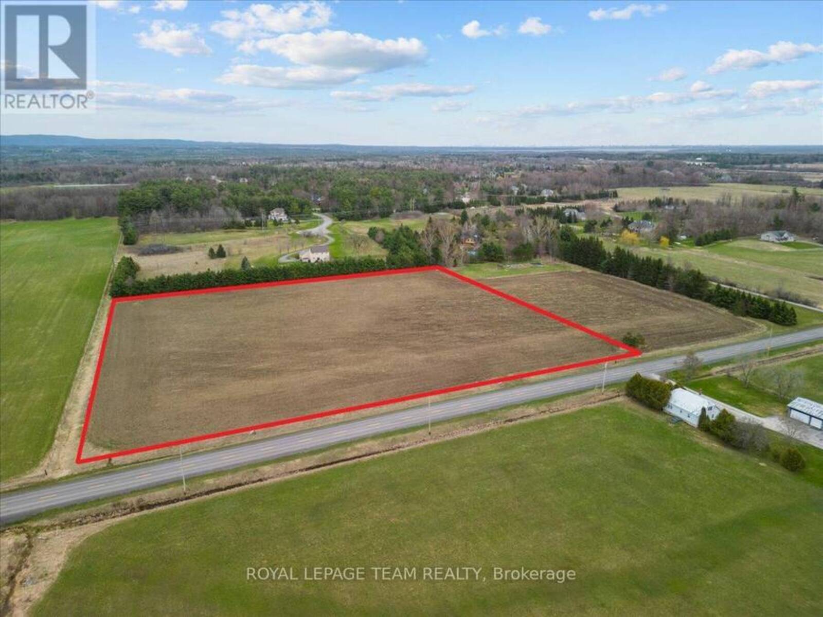 1982 MARCHURST ROAD, Ottawa, Ontario K2K 1X7