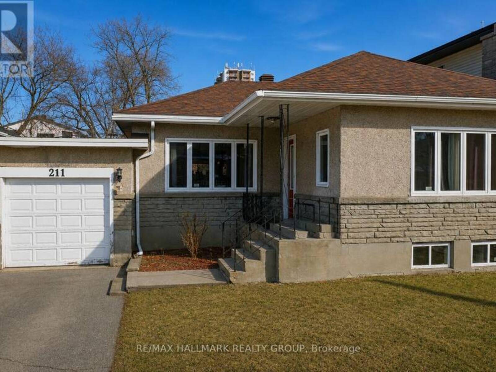 211 COLUMBUS AVENUE, Ottawa, Ontario K1K 1P7