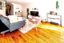 110 CHARTLEY PRIVATE | Ottawa Ontario | Slide Image Twelve