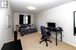 110 CHARTLEY PRIVATE | Ottawa Ontario | Slide Image Twenty-three