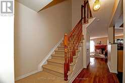 110 CHARTLEY PRIVATE | Ottawa Ontario | Slide Image Five