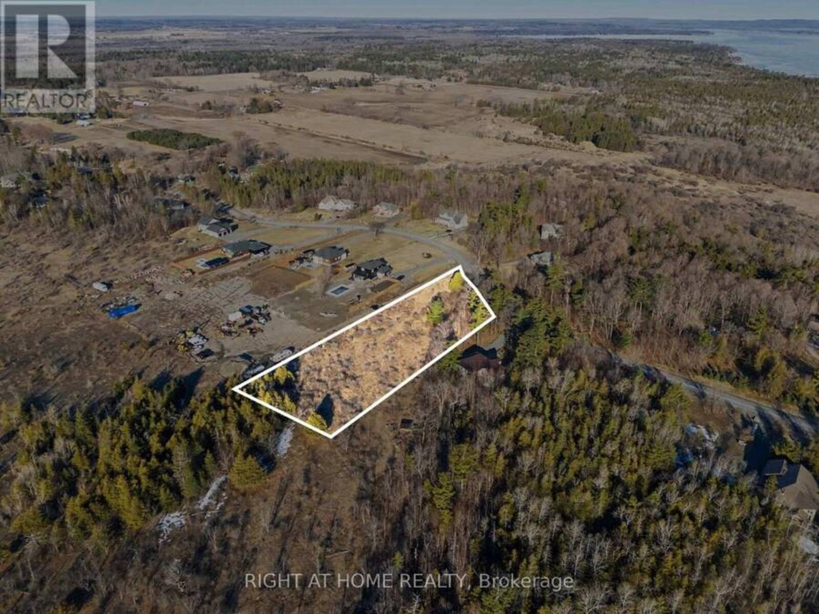 1041 JULIA COURT, Ottawa, Ontario K0A 1T0