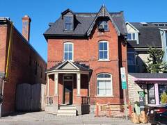 113 MURRAY STREET Ottawa Ontario, K1N 5M5