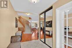 7 BRANCHWOOD STREET | Ottawa Ontario | Slide Image Two