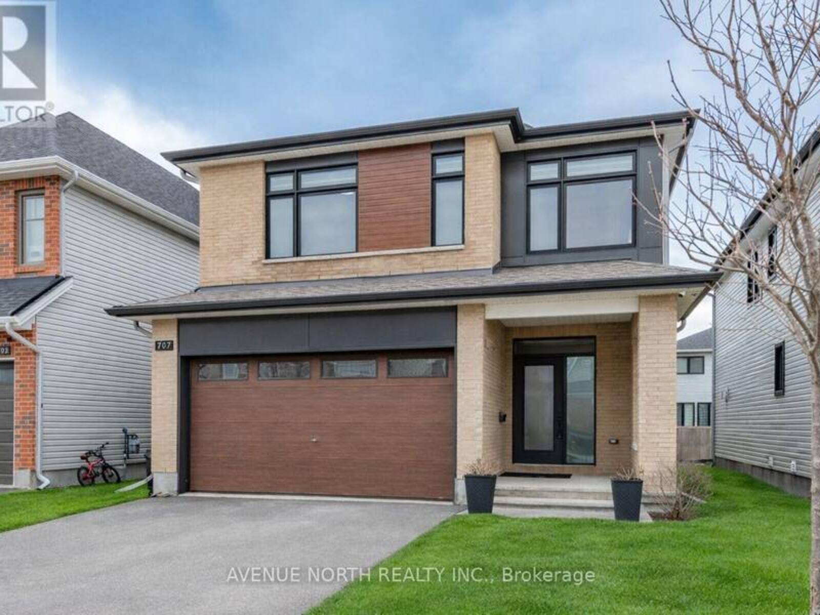 707 MOONFLOWER CRESCENT, Ottawa, Ontario K1T 0X8