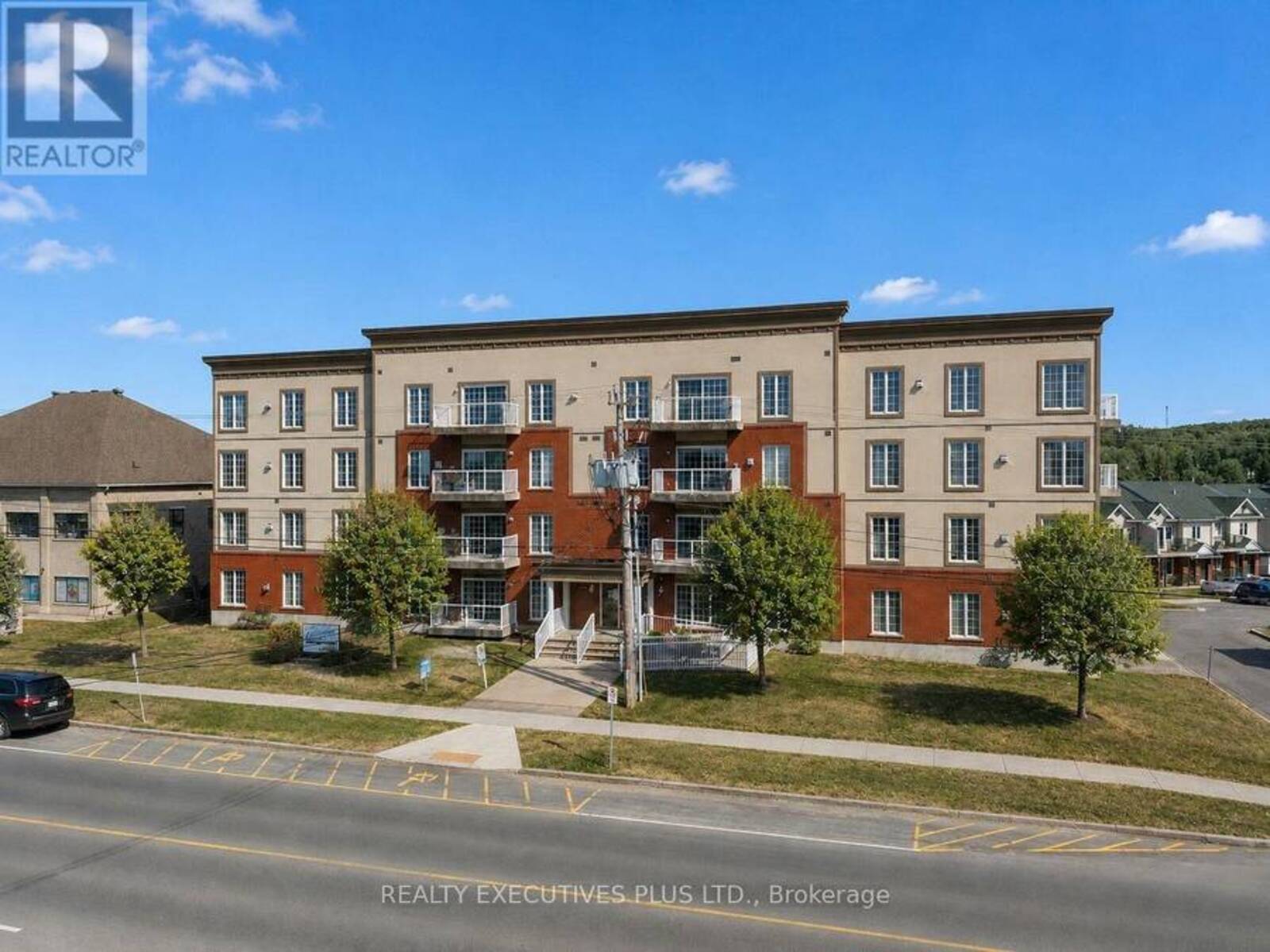 407 - 2921 LAURIER STREET, Clarence-Rockland, Ontario K4K 1V2