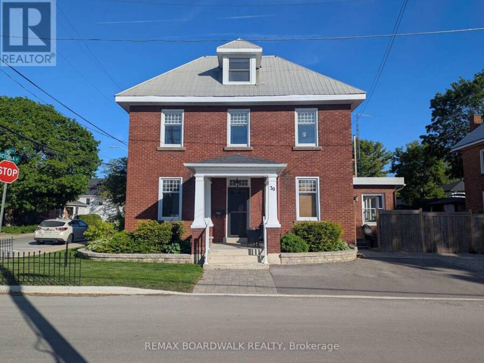 30 EMILY STREET, Carleton Place, Ontario K7C 1S2