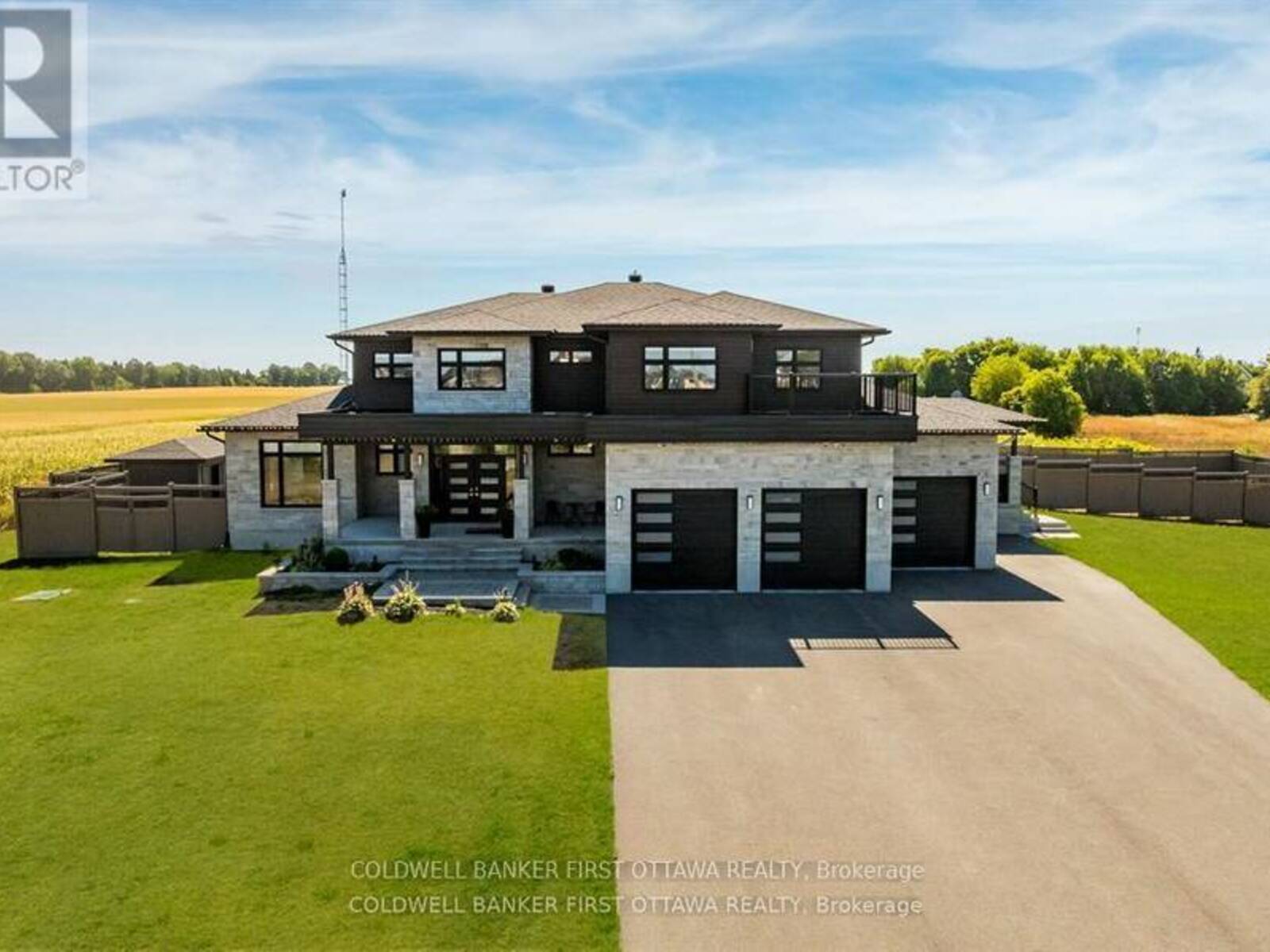 5758 FERNBANK ROAD, Ottawa, Ontario K2S 1B6