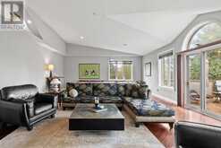 6 MARCHBROOK CIRCLE | Ottawa Ontario | Slide Image Eleven