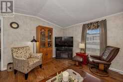 6707 CHRIS TIERNEY PRIVATE | Ottawa Ontario | Slide Image Ten