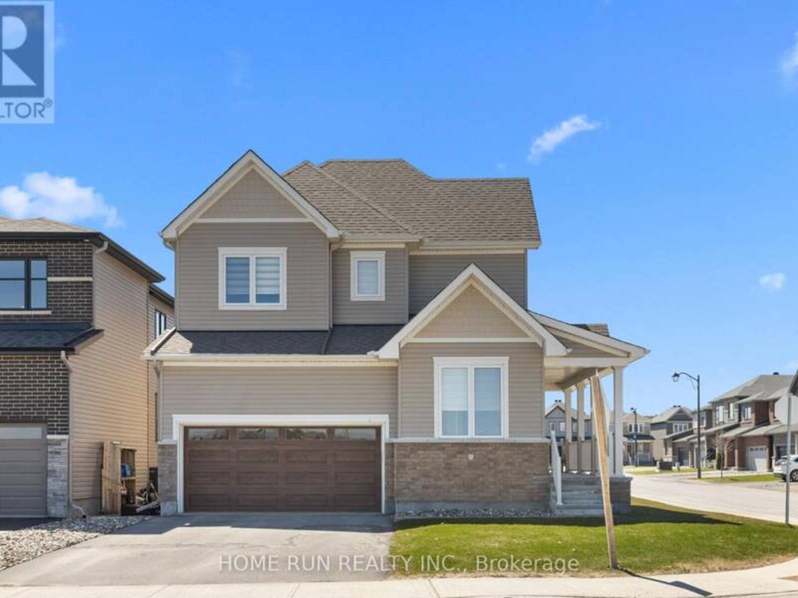 320 BASALT LANE, Ottawa, Ontario K2T 0P9