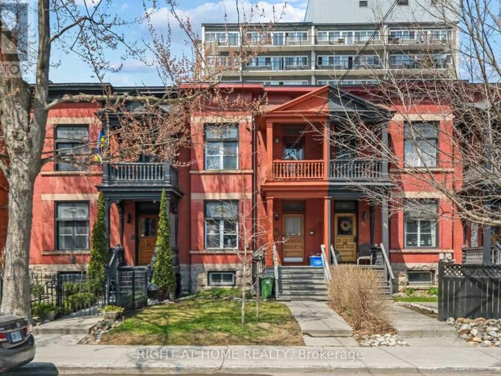 93 GILMOUR STREET, Ottawa, Ontario K2P 0N5
