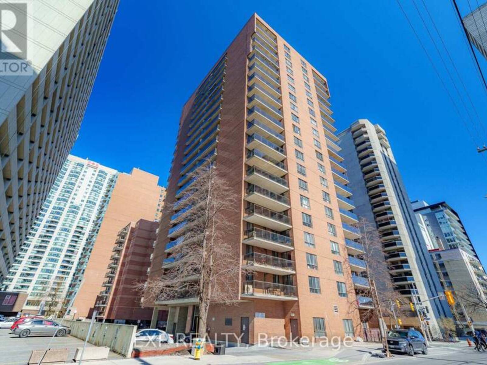 1002 - 475 LAURIER AVENUE W, Ottawa, Ontario K1R 7X1