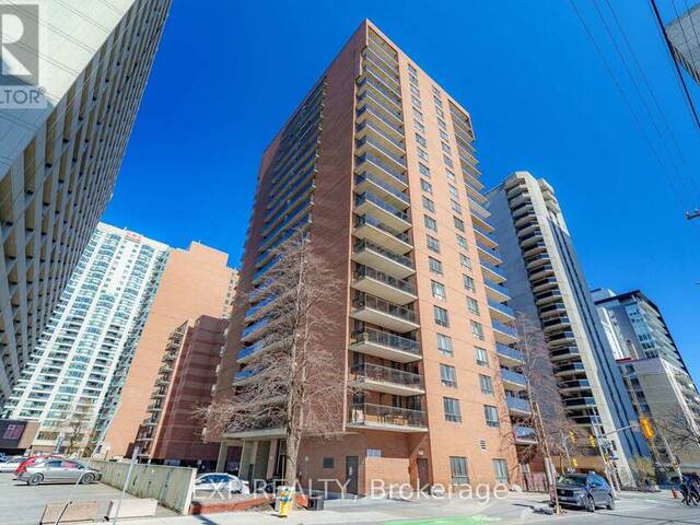 1002 - 475 LAURIER AVENUE W Ottawa Ontario, K1R 7X1 - 2 Bedrooms Condo For Sale