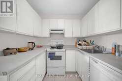 1002 - 475 LAURIER AVENUE W | Ottawa Ontario | Slide Image Nine