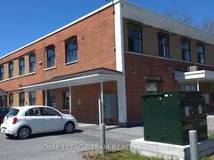 822 MARLBOROUGH STREET N Cornwall Ontario, K6H 4B4