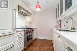 711 - 3500 LAKESHORE ROAD W | Oakville Ontario | Slide Image Ten