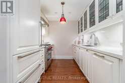 711 - 3500 LAKESHORE ROAD W | Oakville Ontario | Slide Image Nine