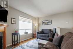 321 WIFFEN PRIVATE | Ottawa Ontario | Slide Image Thirteen
