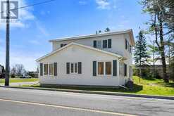 12106 LAKESHORE DRIVE | Morrisburg Ontario | Slide Image Three
