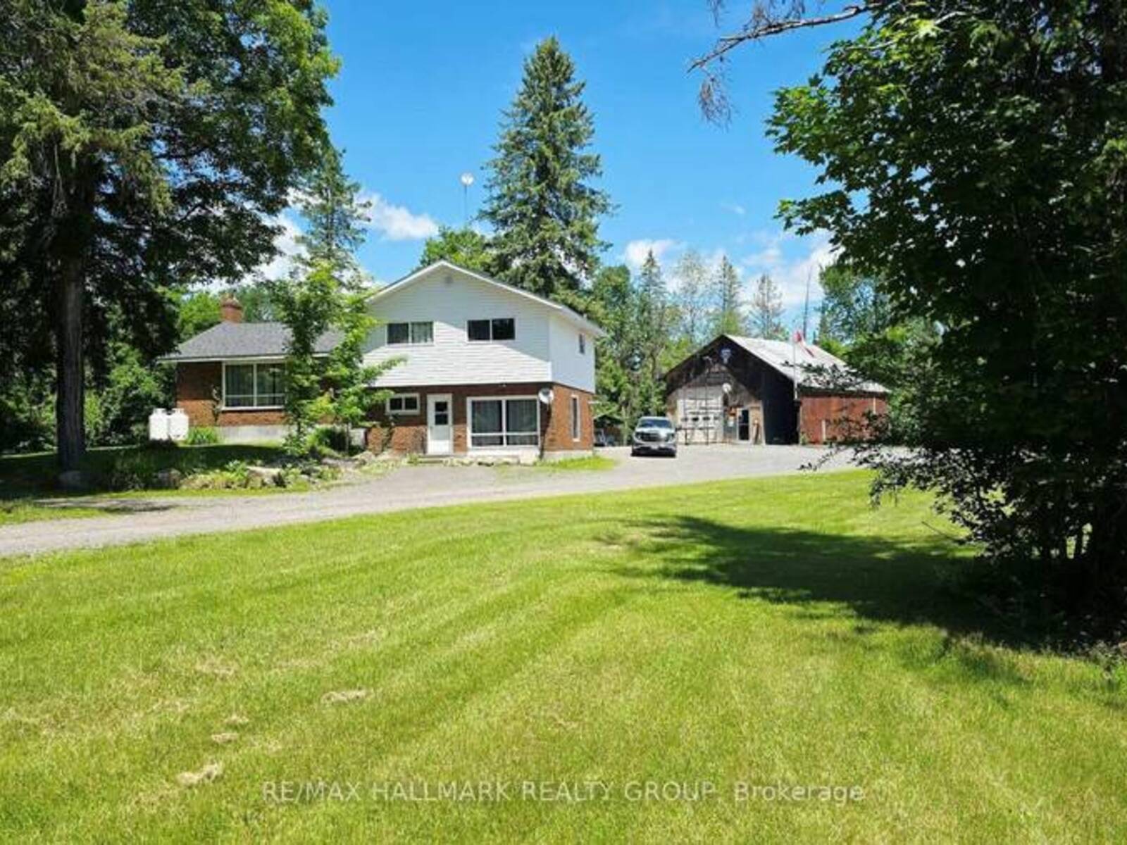 4318 STONECREST ROAD, Ottawa, Ontario K0A 3M0