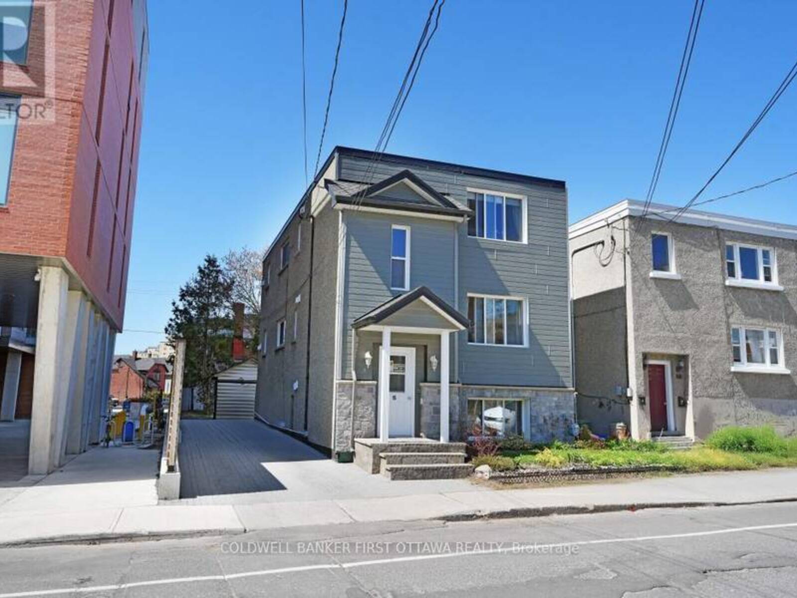 95 BARRETTE STREET, Ottawa, Ontario K1L 8A2