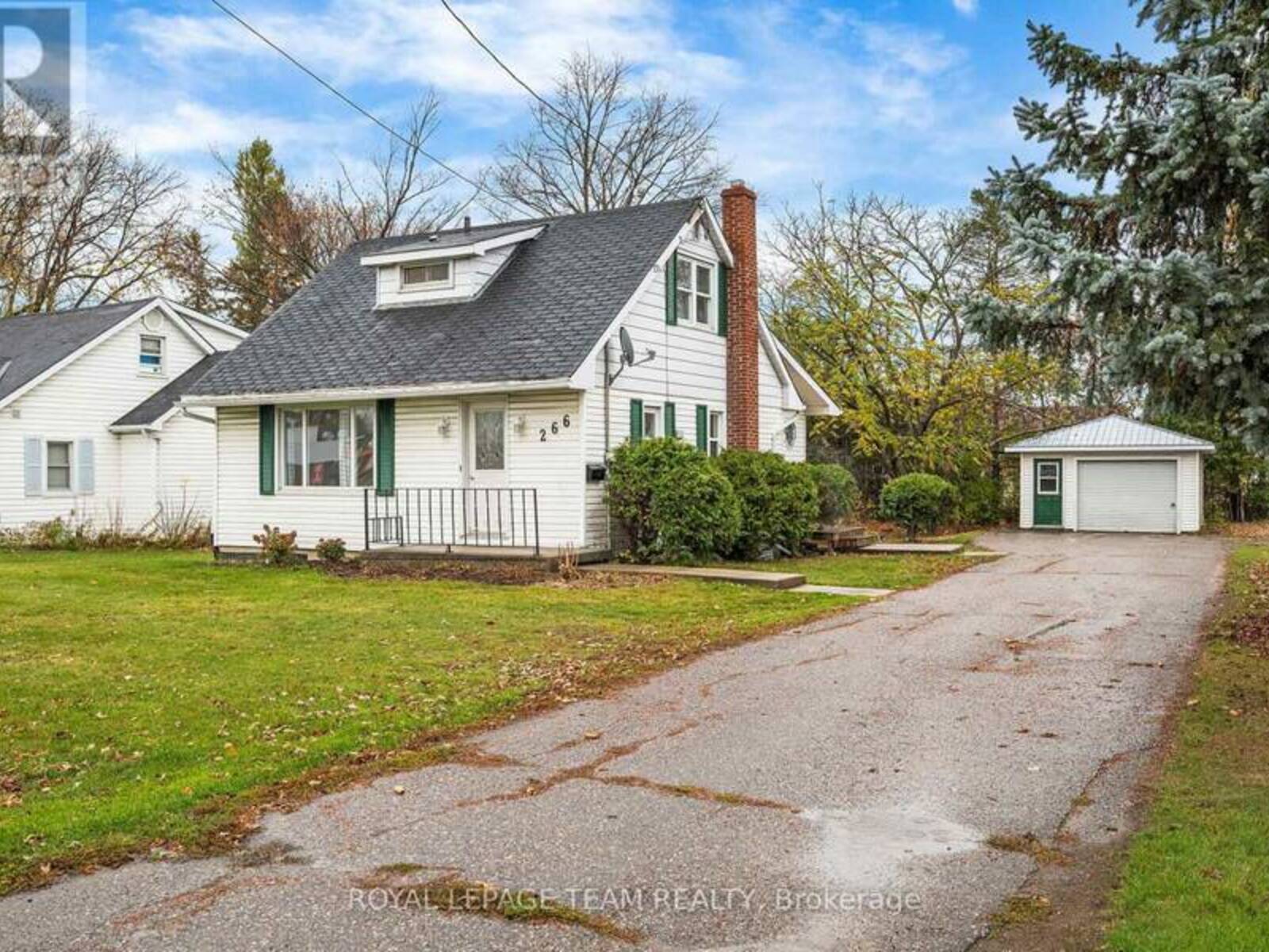 266 DANIEL STREET S, Arnprior, Ontario K7S 2M2