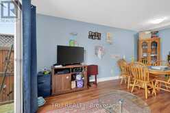 369 MOCKINGBIRD DRIVE | Ottawa Ontario | Slide Image Five